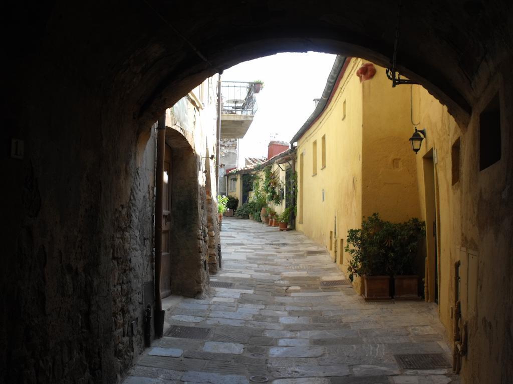 La Casa Del Ghetto Apartment Pitigliano Bagian luar foto